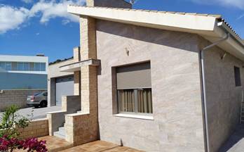 VILLA en venta Resto provincia encinares alcolea   cordoba