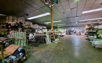 30 naves en venta agullent