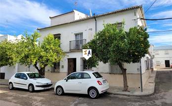 venta chalet adosado lora de estepa town centre