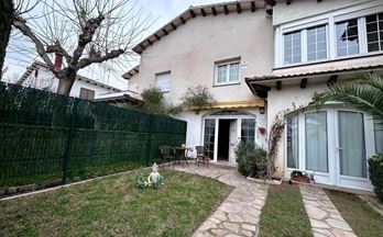 venta chalet pareado cambrils urbanización bahia