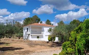 venta casa unifamiliar la ampolla afueras del pueblo