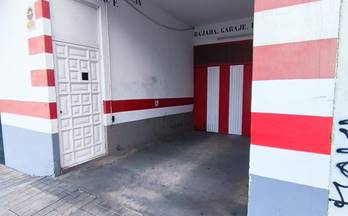 3 garajes en alquiler almeria