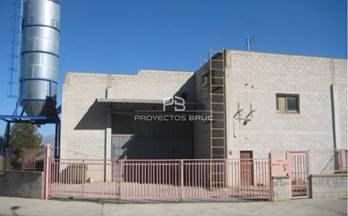 3 naves en venta castellvi de rosanes