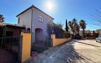 venta chalet pareado mont roig del camp solemio