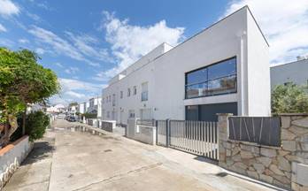 venta villa empuriabrava carrer sant maurici-c