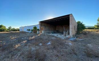 venta finca rustica la ampolla afueras del pueblo