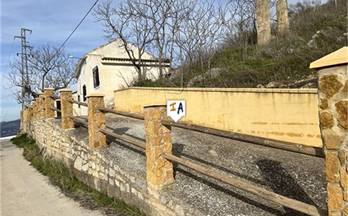 venta cortijo algarinejo near golf