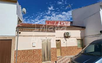 venta chalet humilladero town centre