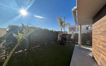 venta villa dos hermanas entrenucleos