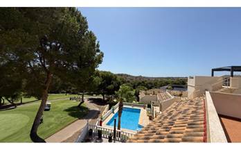 chalets con terraza cerca de la playa en venta