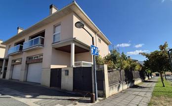 3 casas en venta orcoyen