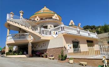 venta villa loja village