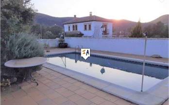 venta villa iznajar outskirts