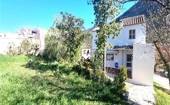 venta chalet adosado rute outskirts