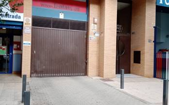 3 garajes en alquiler almeria