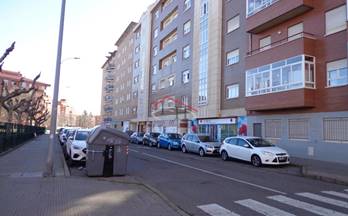 venta local leon conde de barcelona