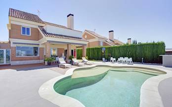 venta chalet otura campo de golf