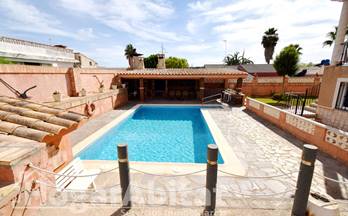 venta chalet monserrat urb. huerto la rabasa