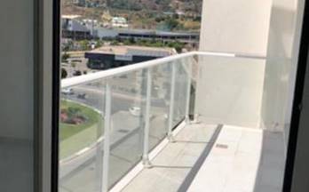 alquiler piso estepona avda. juan carlos i