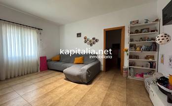 54 pisos en venta agullent