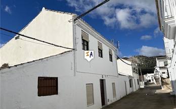 venta chalet adosado priego de cordoba town centre