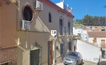 venta chalet adosado priego de cordoba town centre