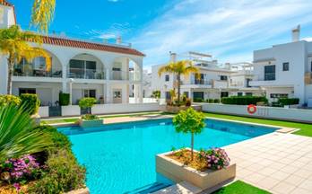 venta atico rojales urbanización doña pepa