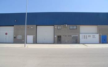 19 naves en venta l´aldea