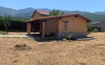 3 casas en venta hervas