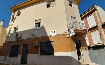 venta local castillo de locubin town centre