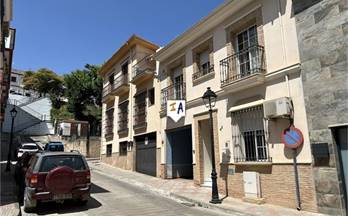venta chalet adosado priego de cordoba town centre