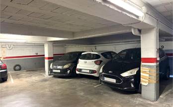 3 garajes en venta girona