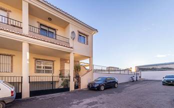 36 casas en venta escuzar