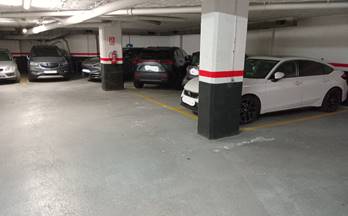 2 garajes en venta sants montjuic barcelona