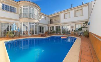 4 pisos en venta domeño