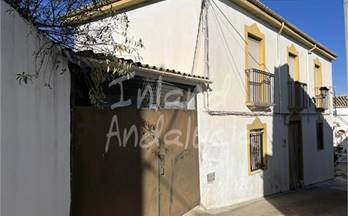 venta chalet adosado priego de cordoba town centre
