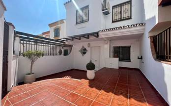 alquiler casa unifamiliar torre del mar viña málaga