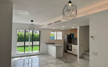 venta chalet caleta de velez 