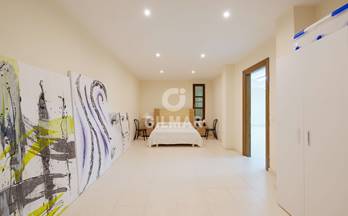 99 venta de casas con terraza en benahavis