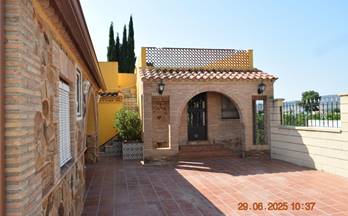 CASA UNIFAMILIAR en venta Mula Mula centro