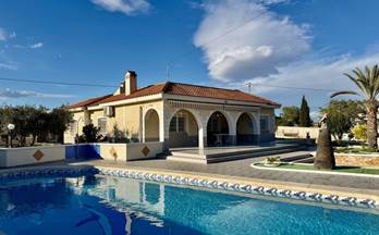 VILLA en venta Resto provincia los limoneros