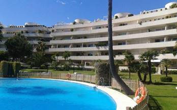 397 pisos en venta en estepona con piscina