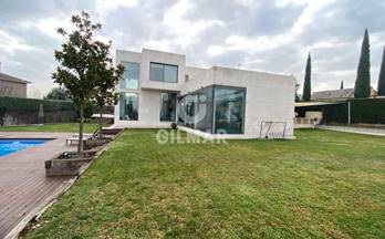 17 casas en venta en alcobendas con piscina