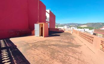 venta casa unifamiliar pego centro urbano