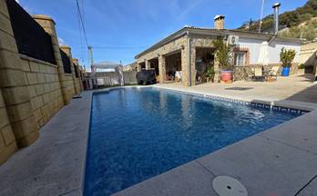 4 casas en venta en iznajar con piscina