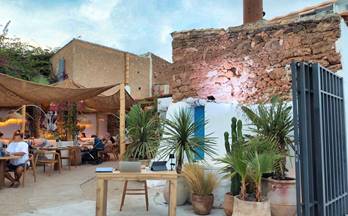 alquiler local santa eulalia del rio paseo marítimo