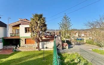 CASA UNIFAMILIAR en venta Valle De Mena Sopeñano