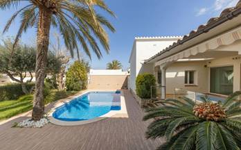 venta villa empuriabrava carrer falconera