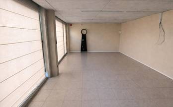 alquiler local manresa poble nou