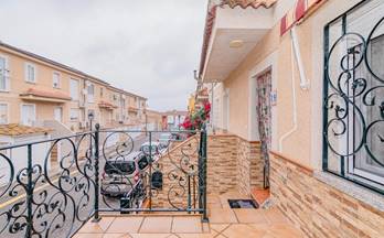 venta chalet adosado las gabias hijar